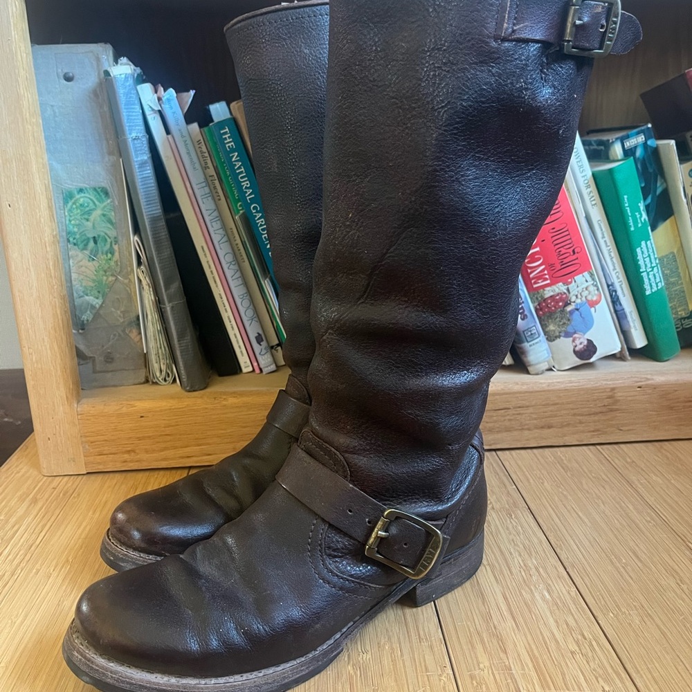 Frye Veronica slouch boot